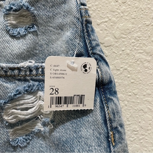 NWT Free People distressed denim shorts mid rise ripped size 28 - Picture 7 of 14